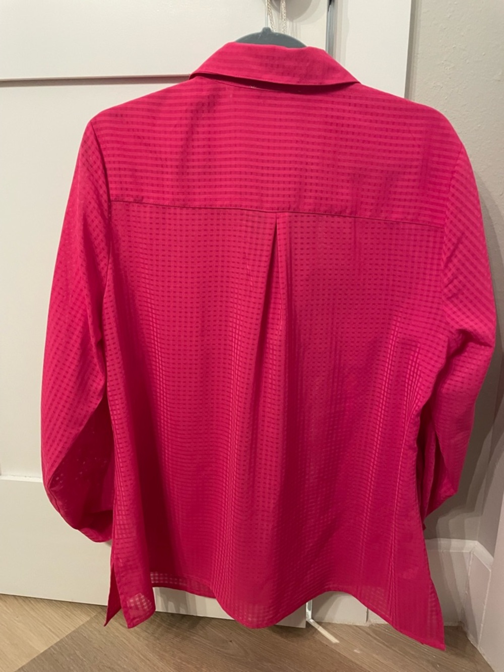 Studio Works Hot Pink Button-Up Blouse - X1 - Picture 2 of 5